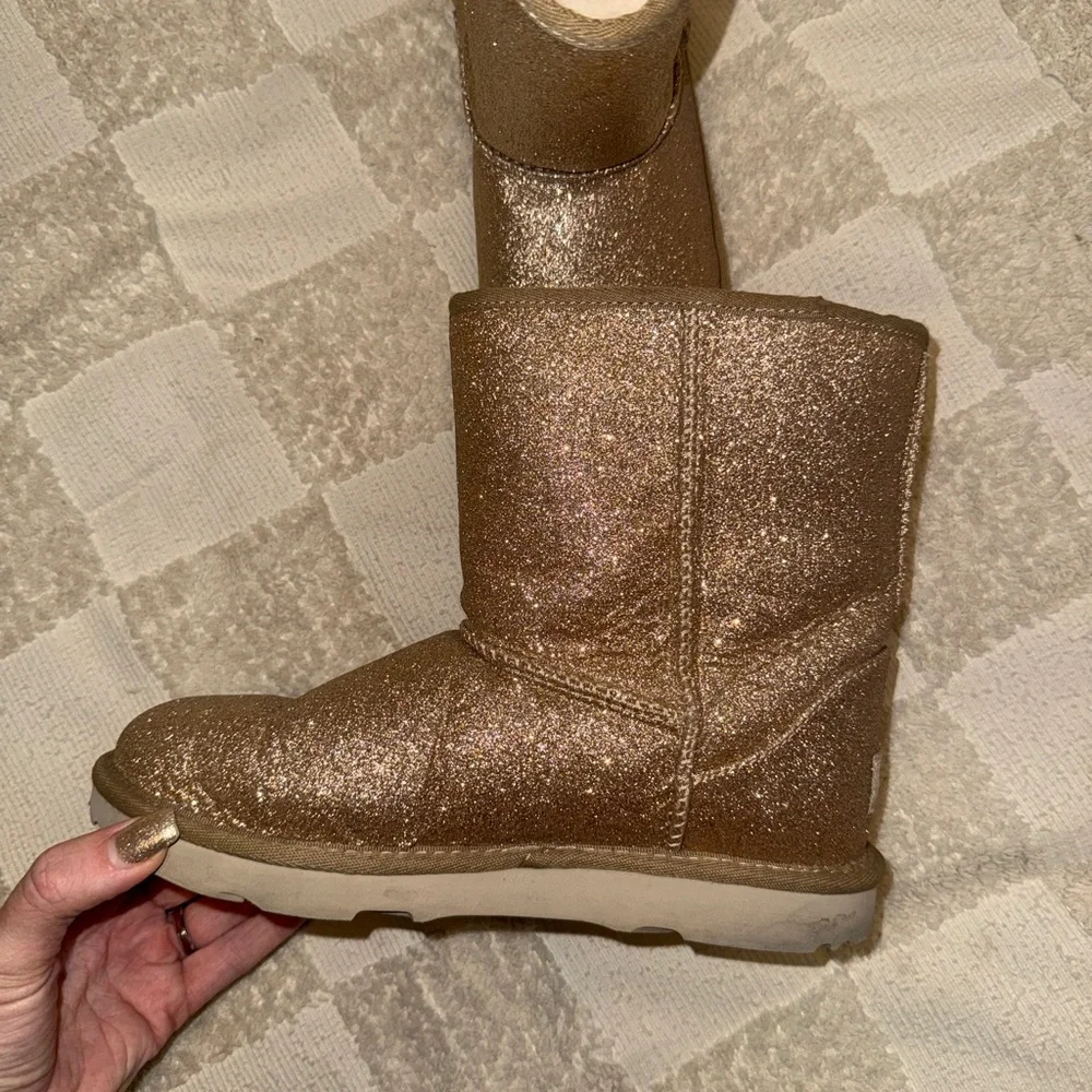 UGG shimmering gold